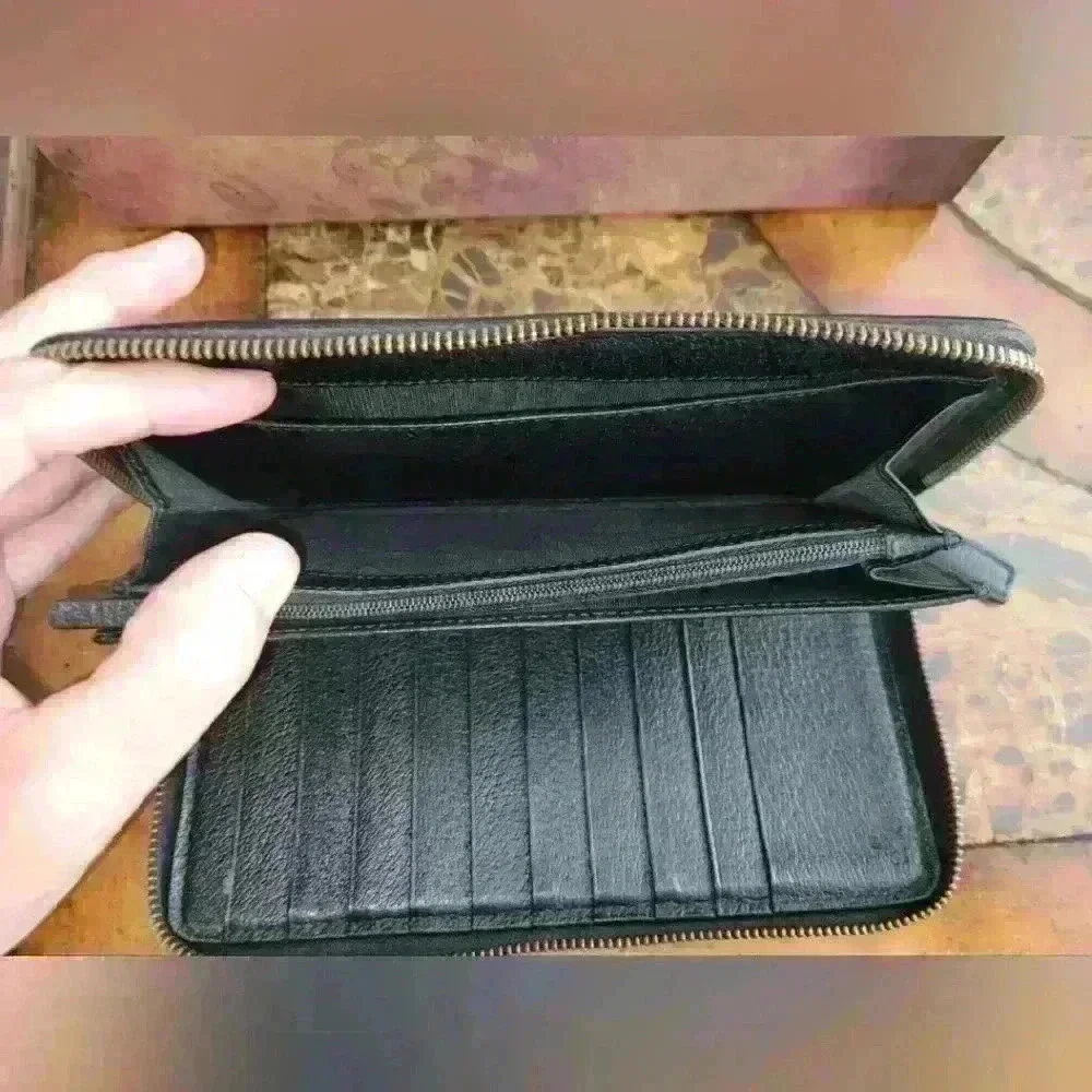 Gucci bumblebee international wallet - Picture 7 of 9